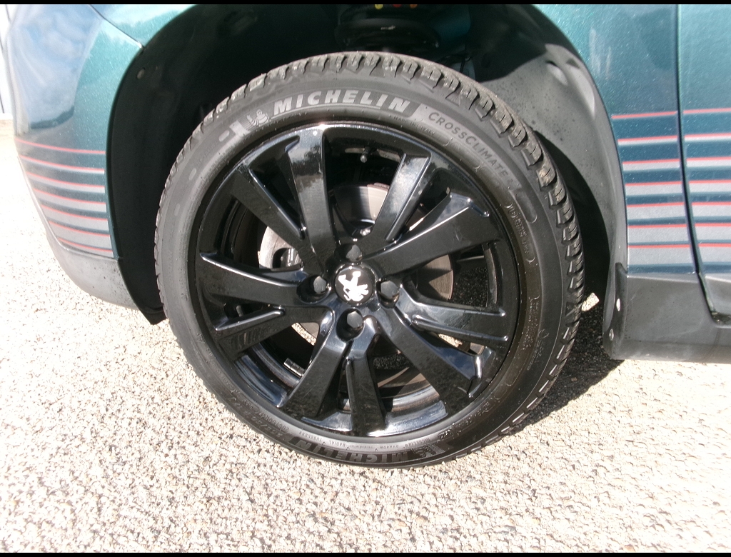Peugeot 2008 - PTECH 110 URBAN CROSS BVM