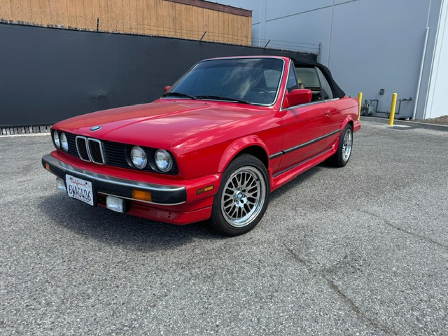 BMW Série 3 - 325 IA E30 CABRIOLET rouge BVA 1990