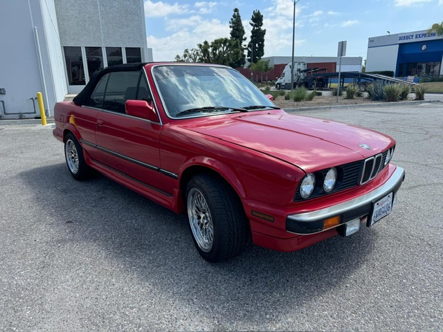 BMW Série 3 - 325 IA E30 CABRIOLET rouge BVA 1990