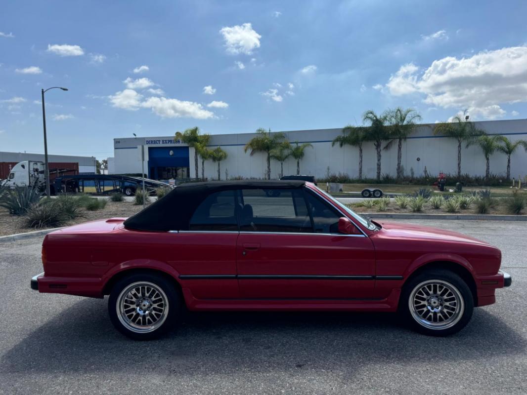 BMW Série 3 - 325 IA E30 CABRIOLET rouge BVA 1990