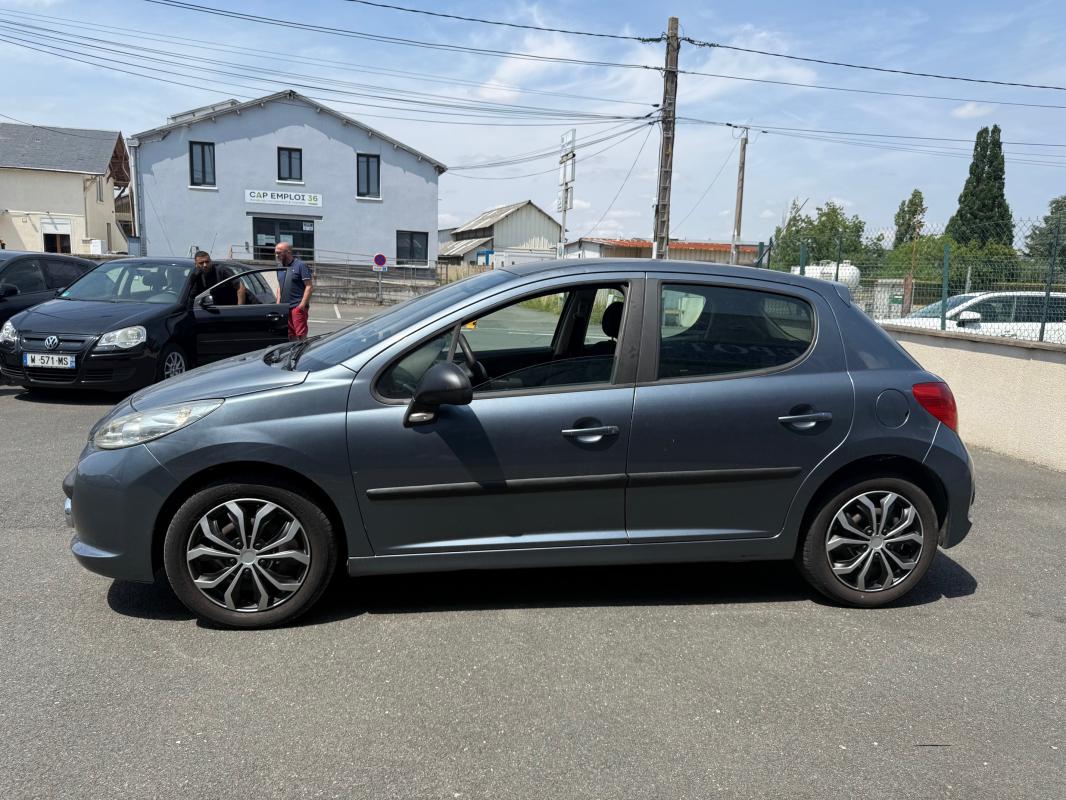 Peugeot 207 - 1.6 HDI 90 CH GARANTIE 6 MOIS / REPRISE POSSIBLE