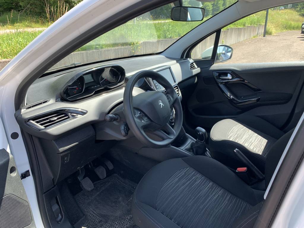 Peugeot 208 affaire - 1.6 BLUEHDI 100 PREMIUM PACK